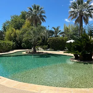 Domaine De Respelido Carros